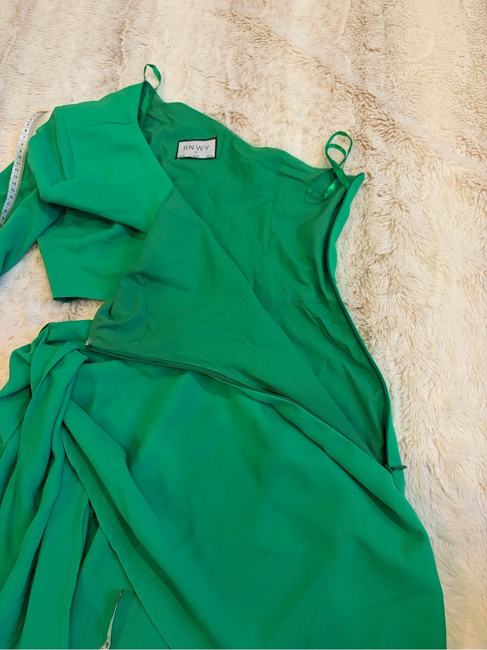 💚 RNWY Runaway The Label Estella Green Cutout One Shoulder Mini Dress Revolve - Picture 14 of 16